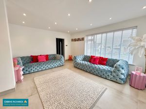 Sitting Room- click for photo gallery